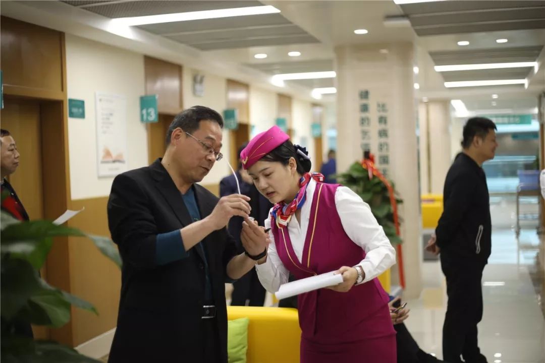 洛阳24小时套医保卡(北京医保卡使用指南)